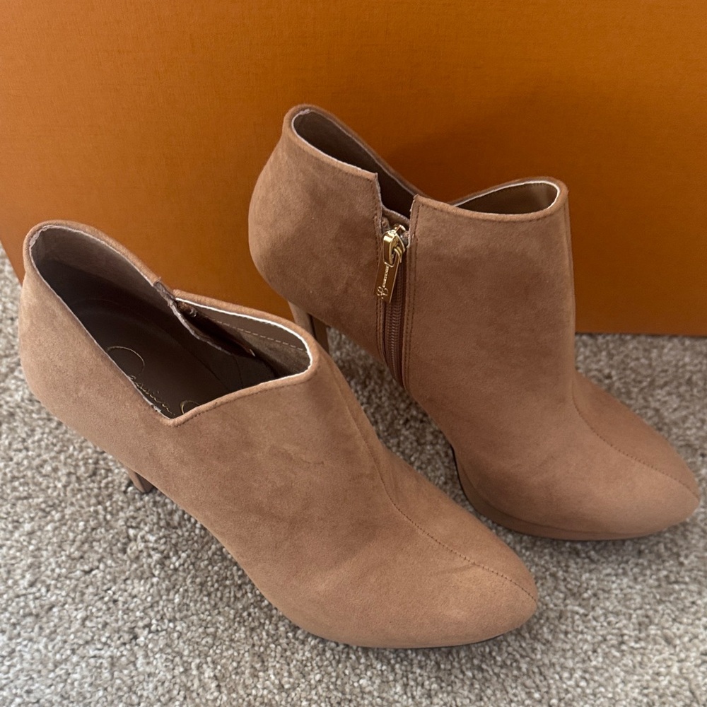 Jessica Simpson Brown Heeled Boots - Picture 2 of 5